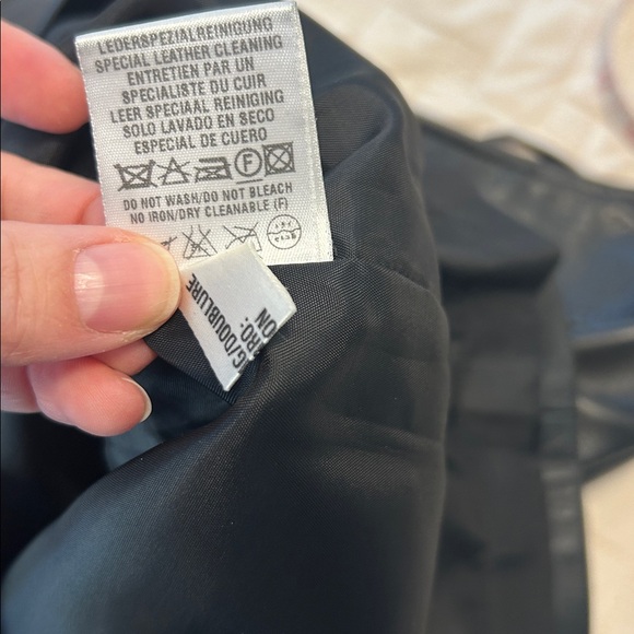 ESCADA 100% Lamb Nappa Leather Skirt – Size 34 (Approx. US 2/4) - Picture 7 of 7